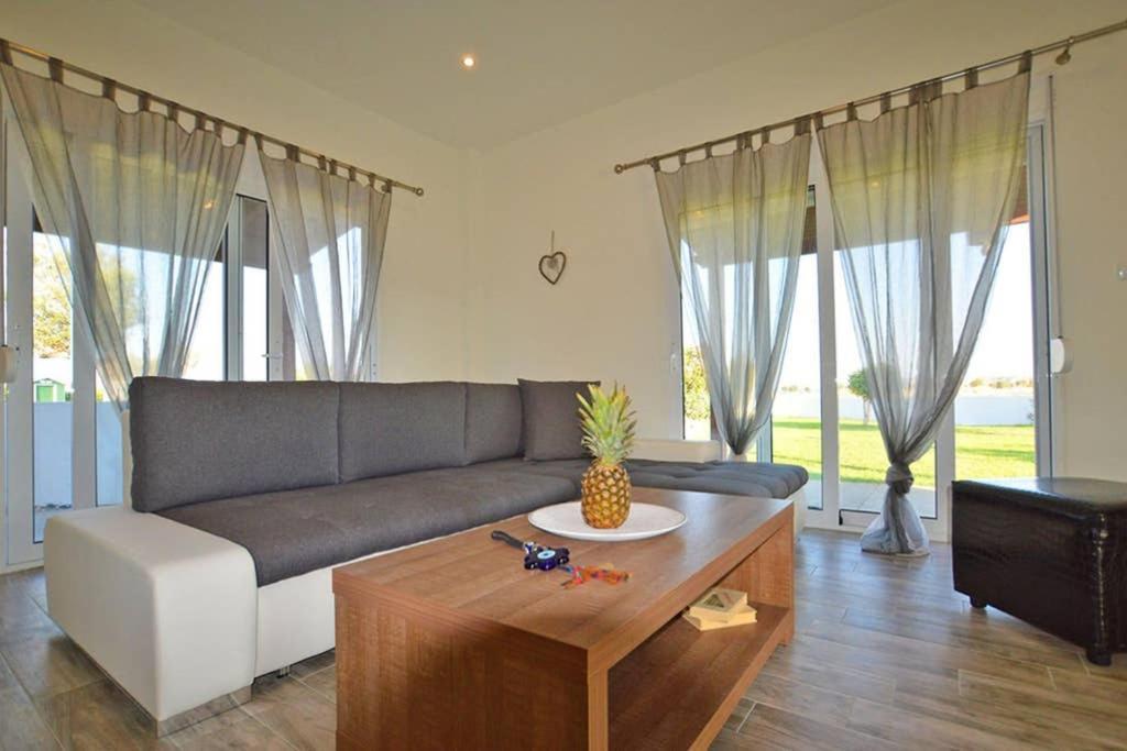 Renes Paradise Seahome - Afandou Beach, Rhodes โคลิมเบีย ภายนอก รูปภาพ